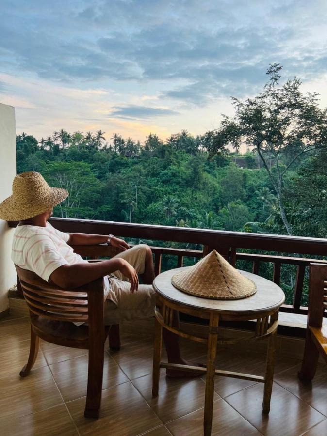 D'Tepi Ubud House Extérieur photo